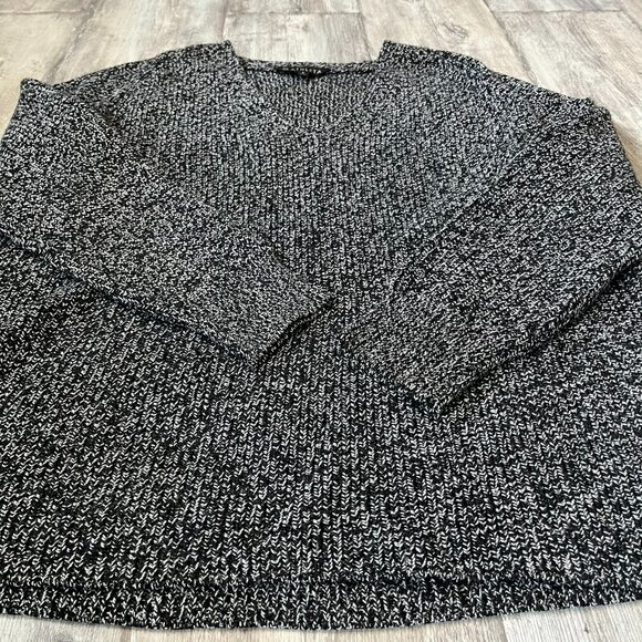 Athleta Switchback Wool-Blend Sweater, Black Marl, V-Neck Oversized, Small - Picture 4 of 8